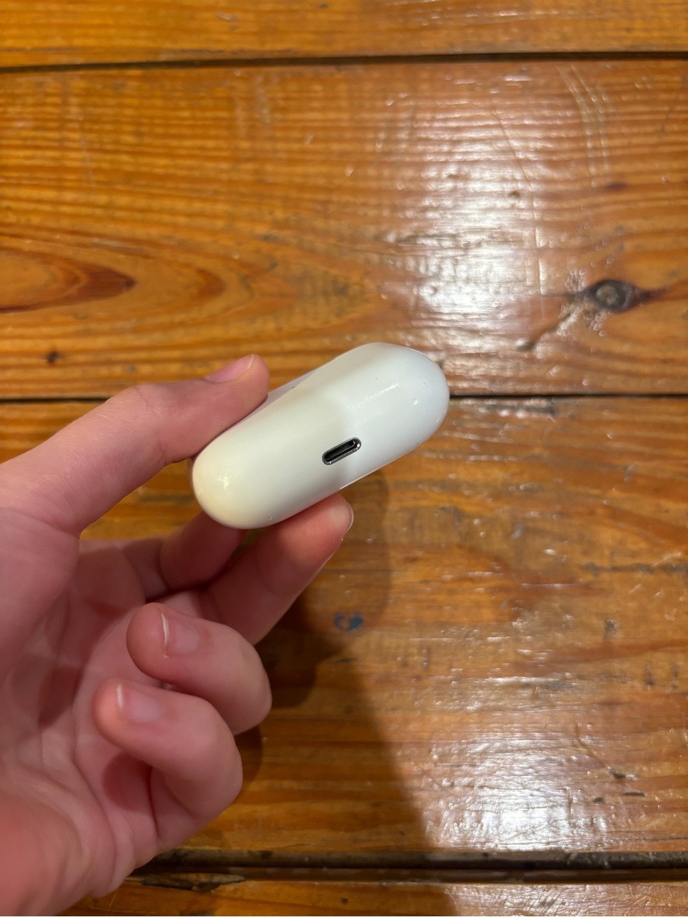 (18) AIRPODS PRO - Picture 2 of 9